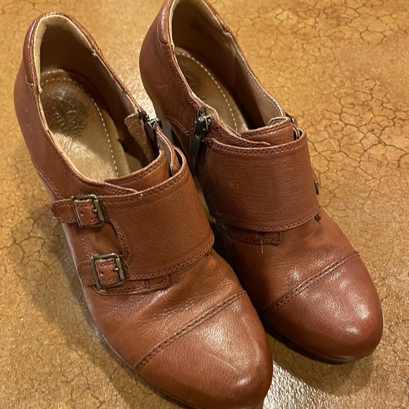 Clarks Flyrt Fancy Bootie/Pump - Picture 8 of 8